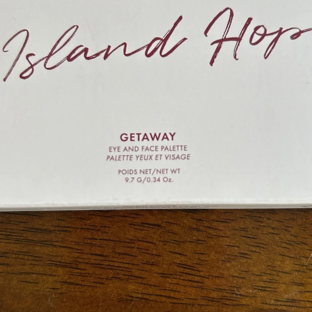 Wander Beauty Island Hop Getaway Eye & Face Palette 9.7 g Travel Makeup Palette